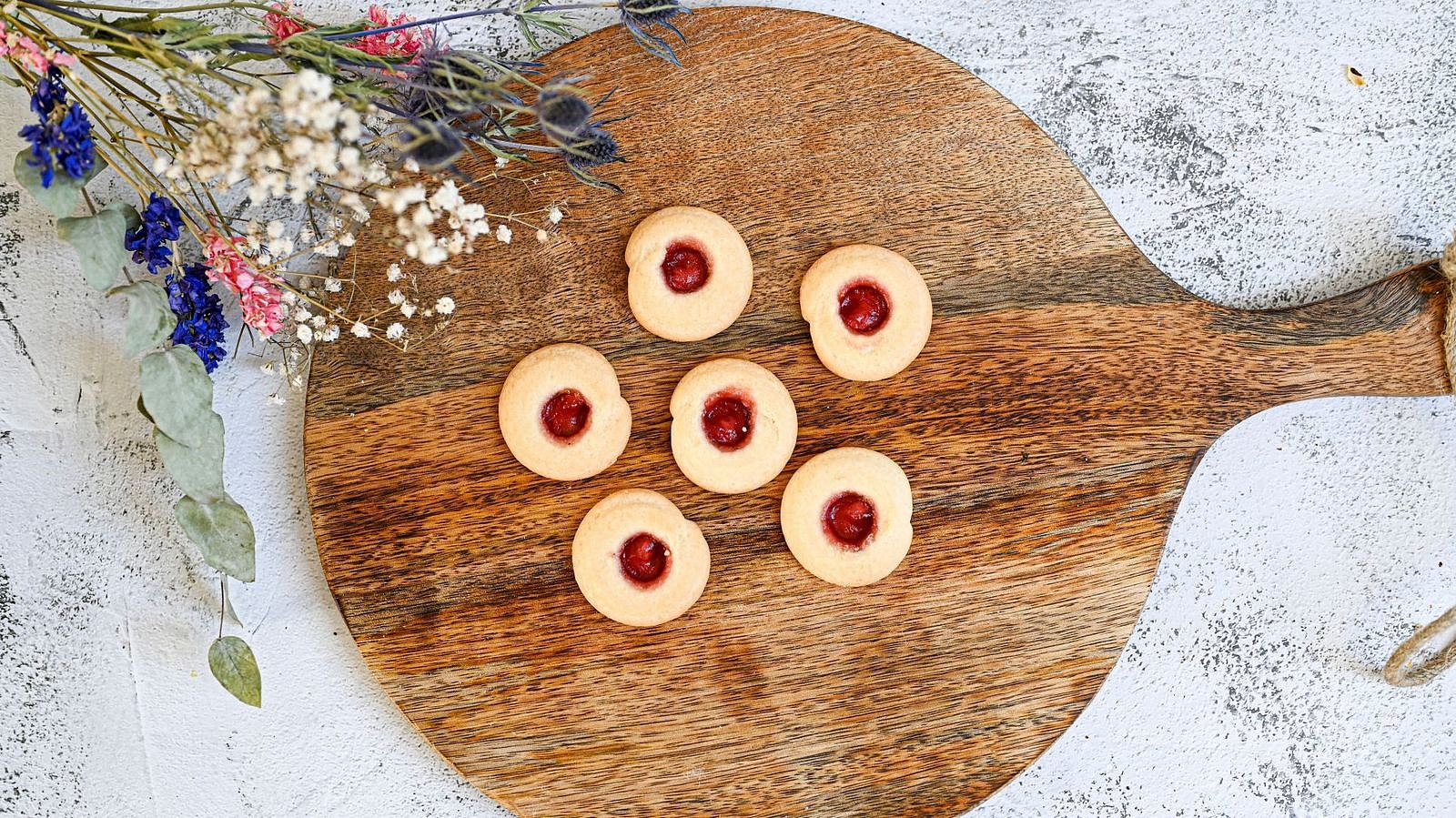 Křehké sušenky s marmeládou