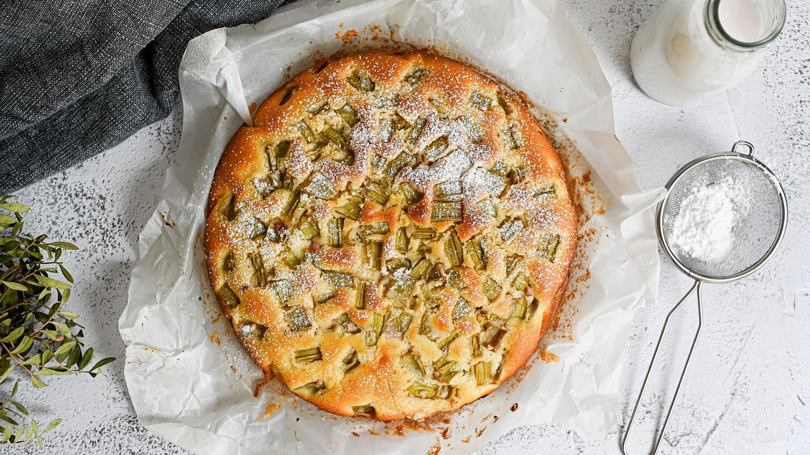 Nadýchaný koláč s rebarborou