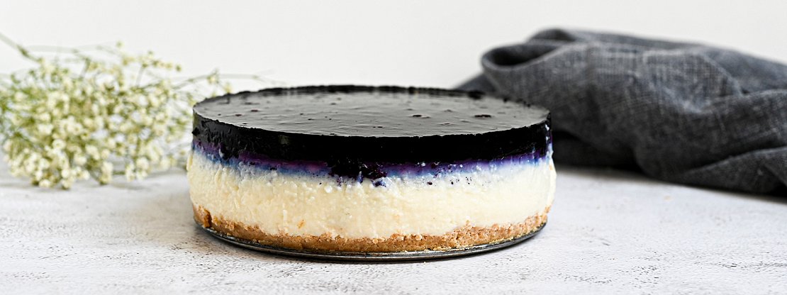 Borůvkový krupicový dort