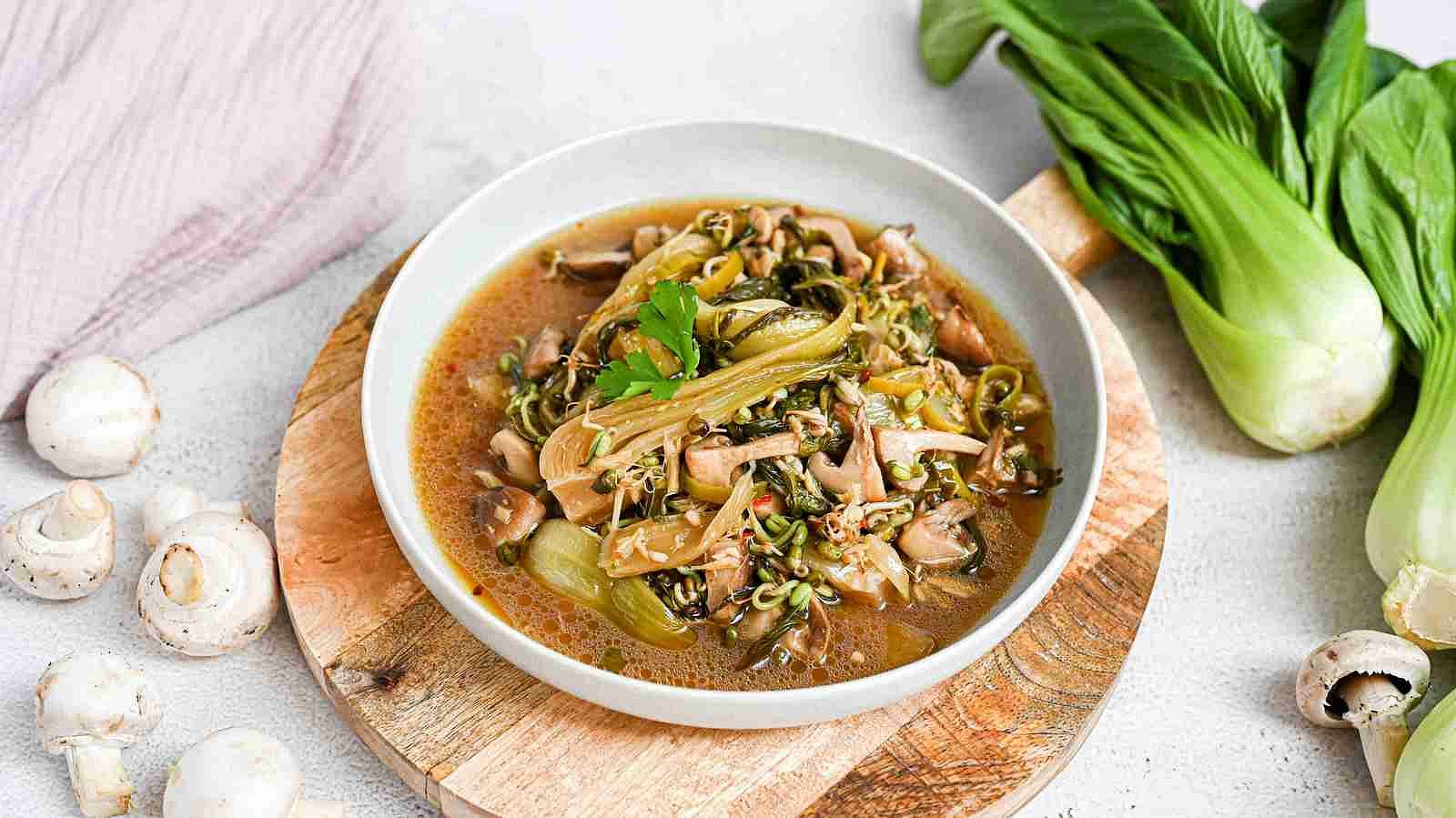 Pak choi s mungo kličky a houbami