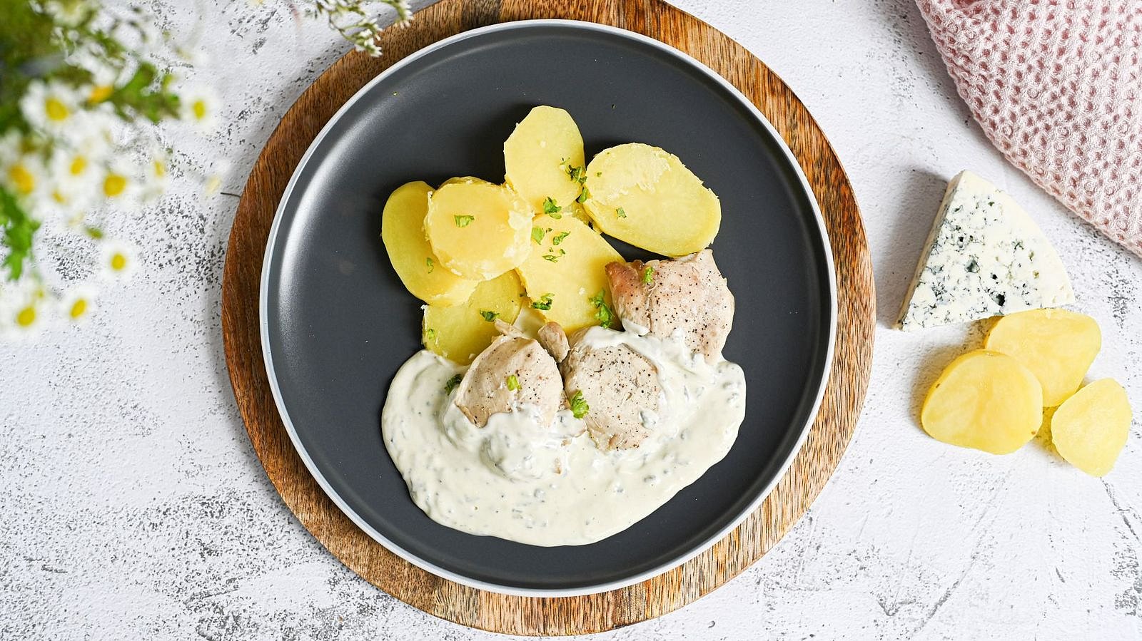 Krůtí v páře s nivovou omáčkou