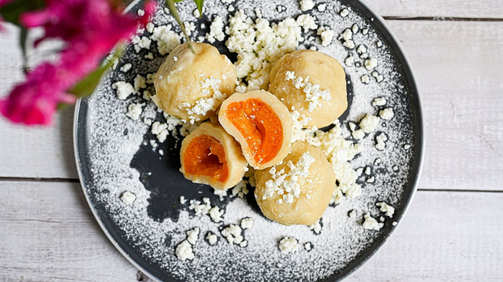 Tvarohové knedlíky s meruňkami