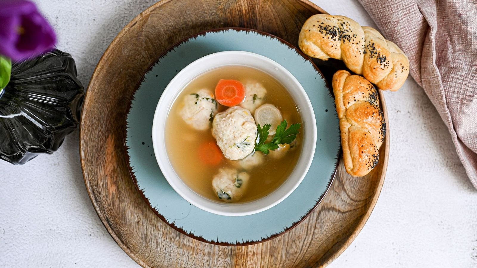 Kuřecí knedlíčky do polévky