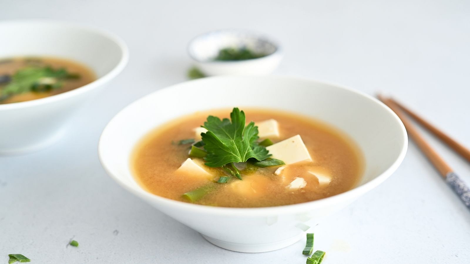 Miso polévka s hedvábným tofu