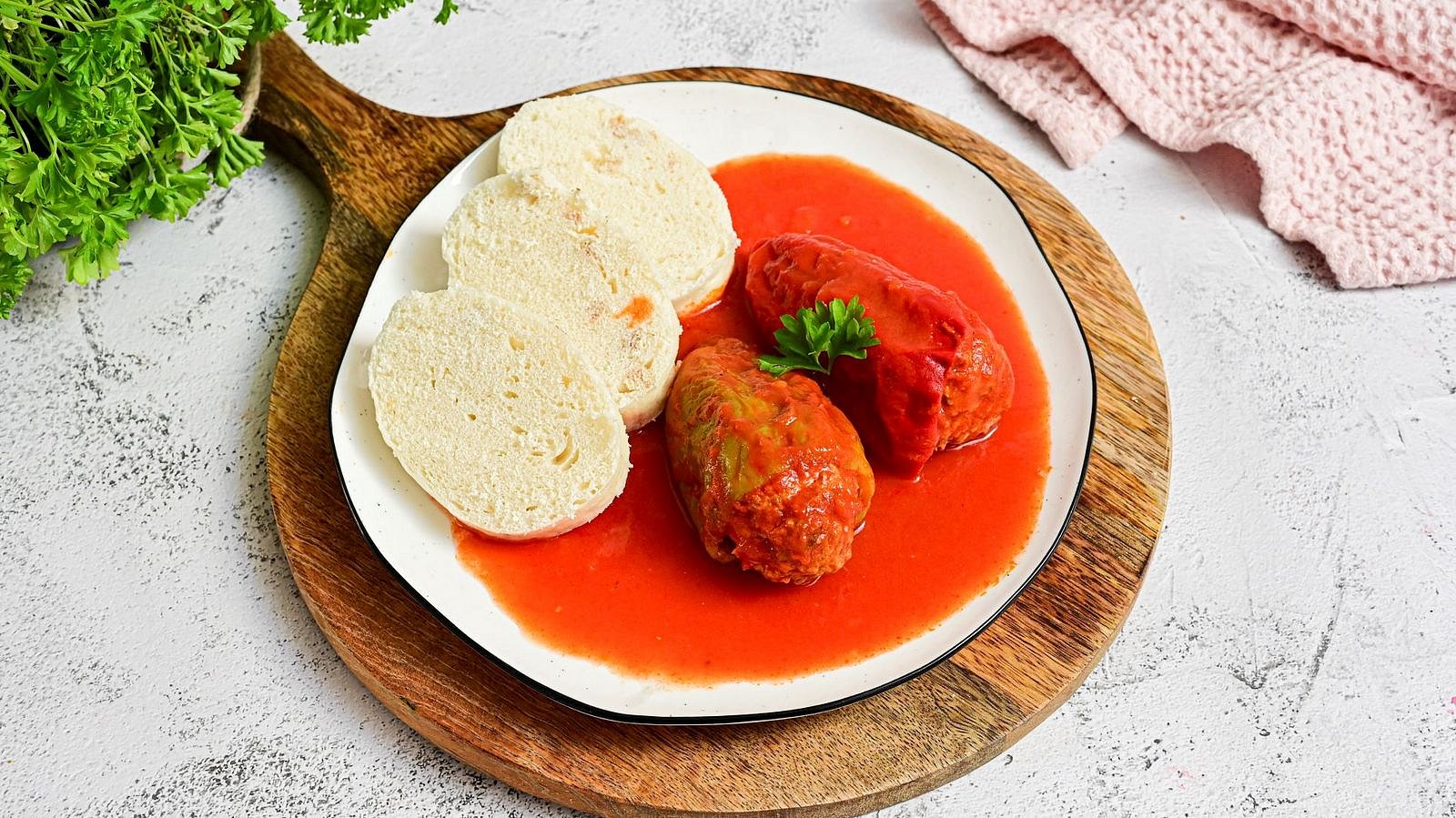 Rajská s paprikovými lusky