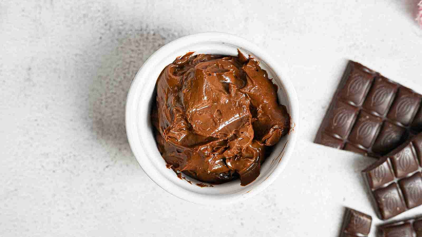 Čokoládovo-oříšková pomazánka