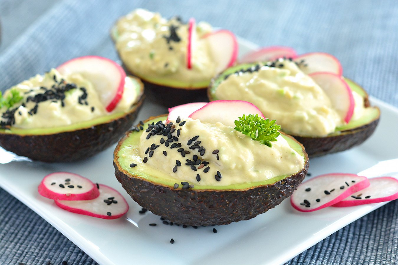 Plněné avokádo