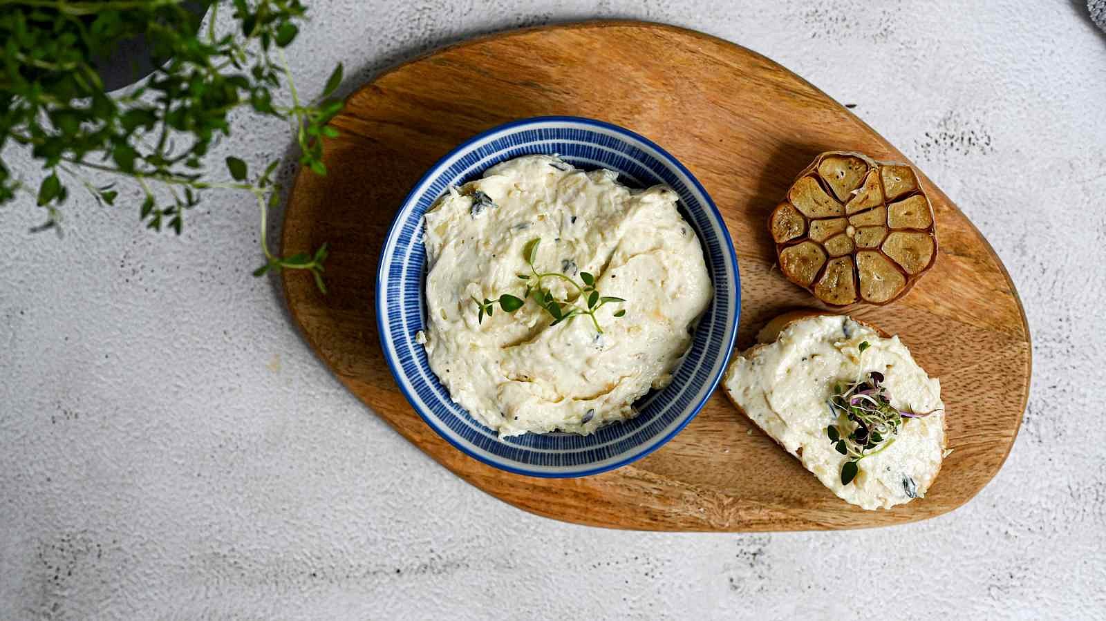 Pomazánka z pečeného česneku