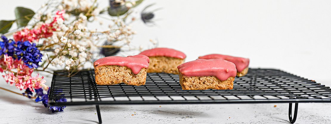 Bílkové cukroví s ruby čokoládou