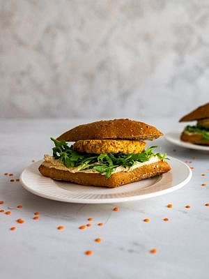 Karbanátky z červené čočky