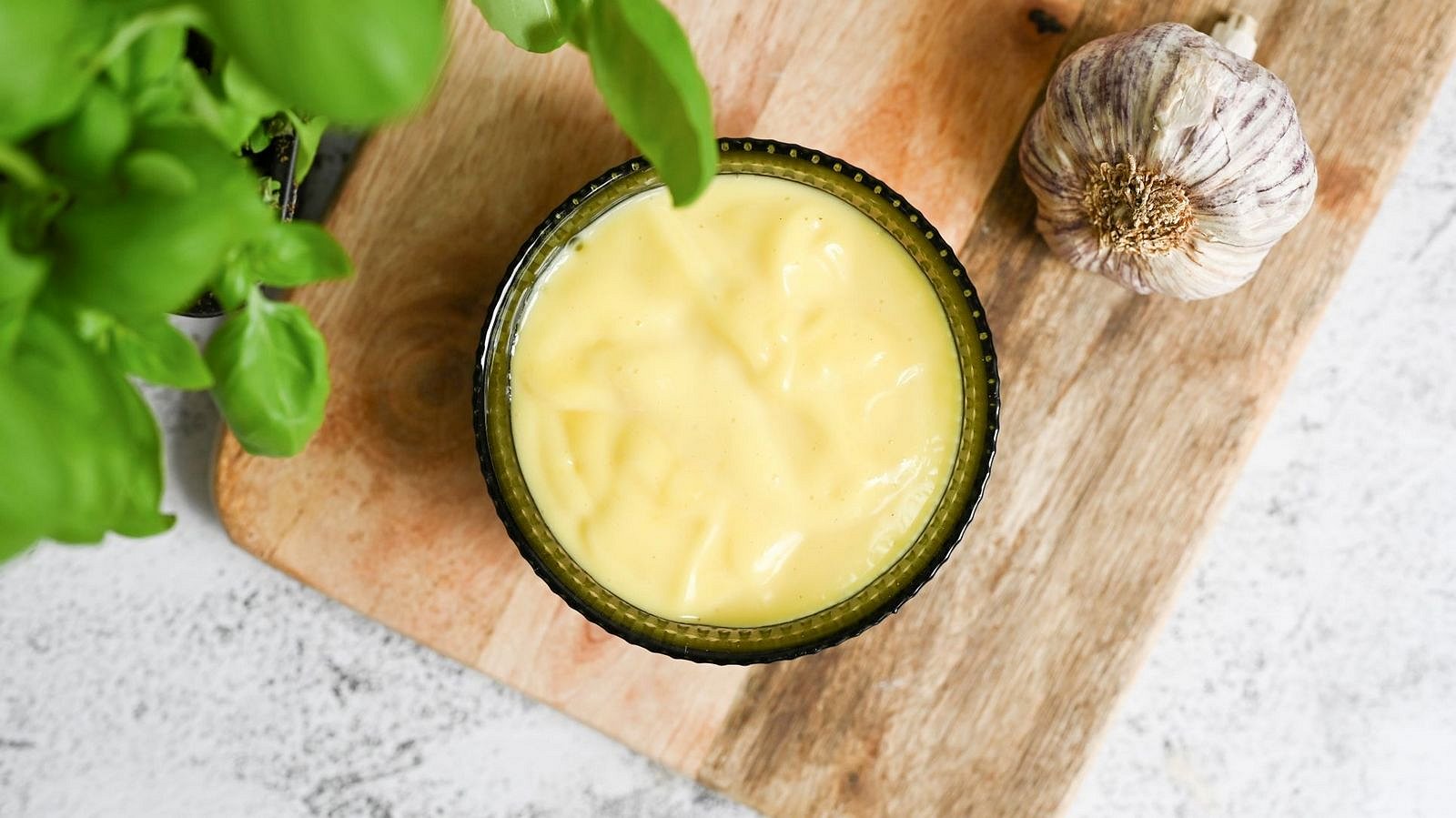 Česnekovo-majonézový dip