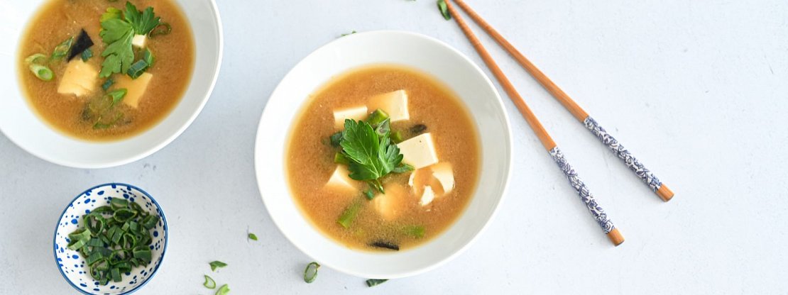 Miso polévka s hedvábným tofu