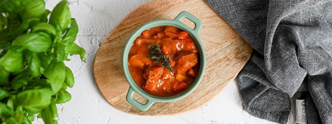 Gulášová polévka se zeleninou