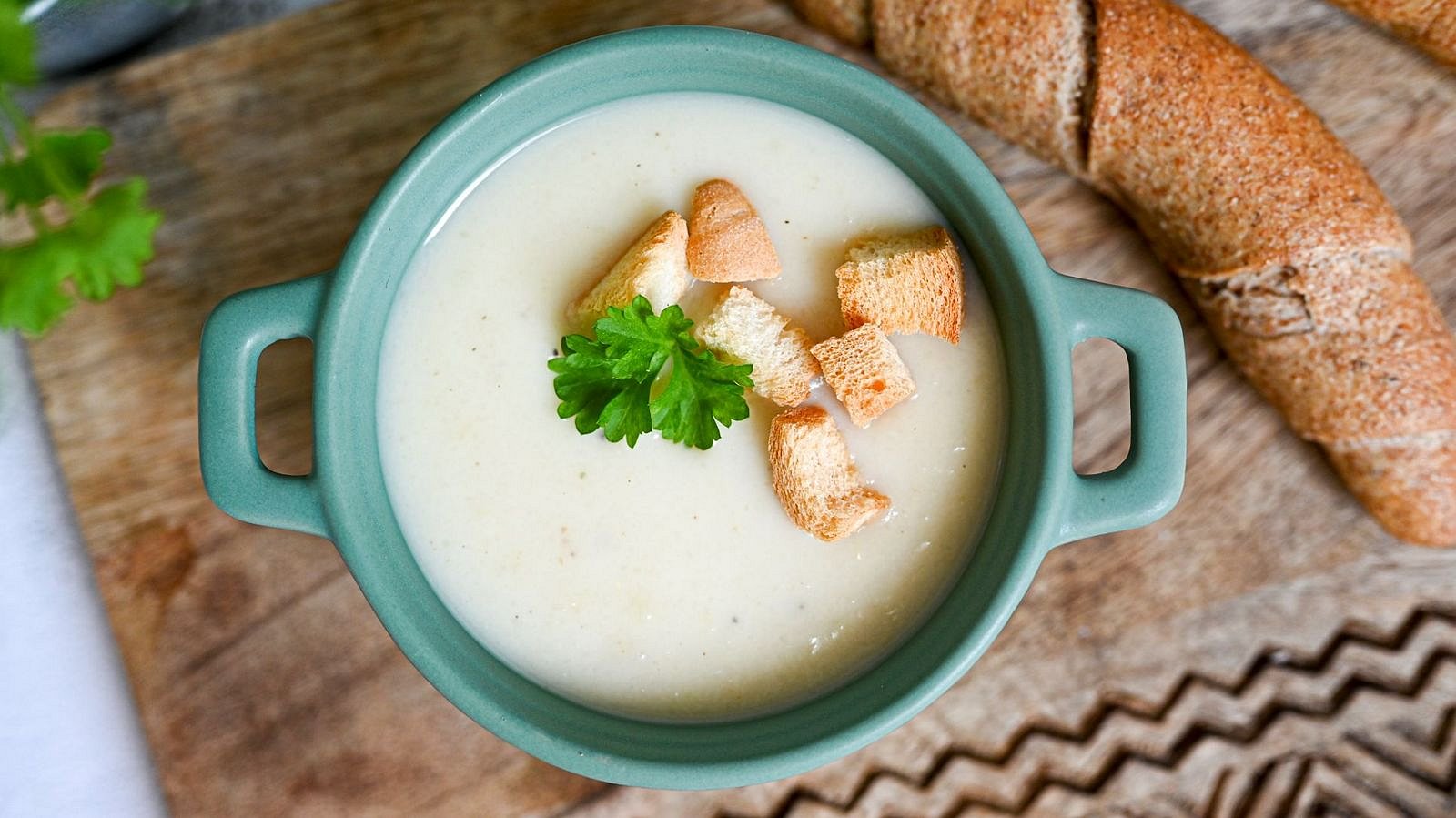 Celerovo-bramborová polévka