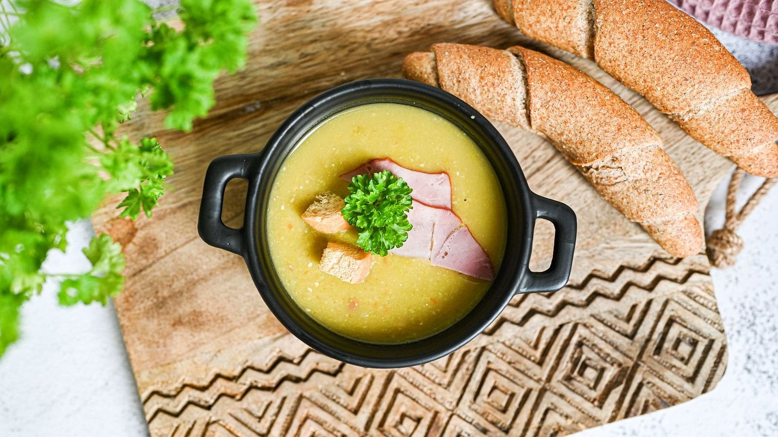 Uzená hrachová polévka