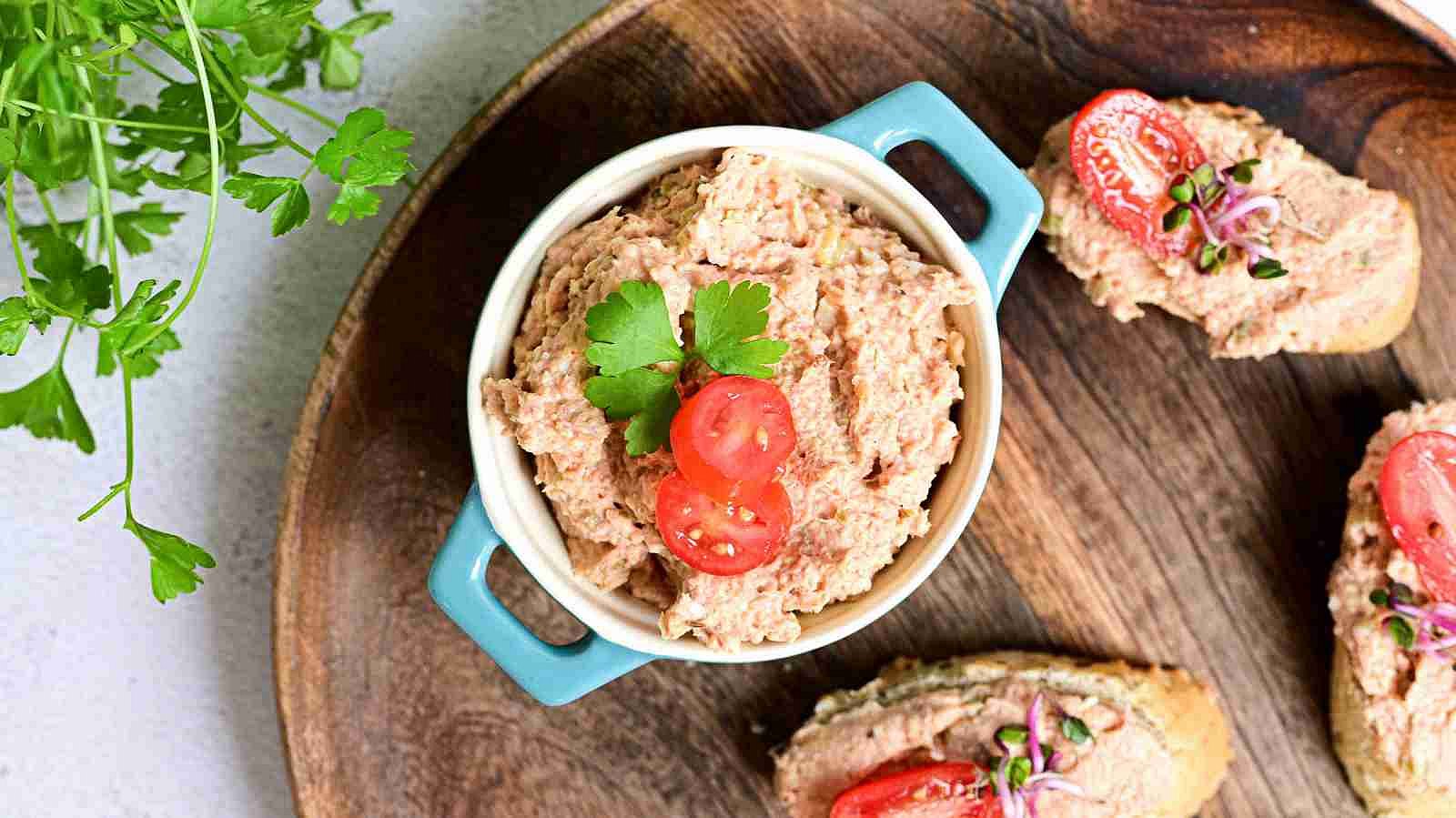 Pomazánka z vepřové konzervy