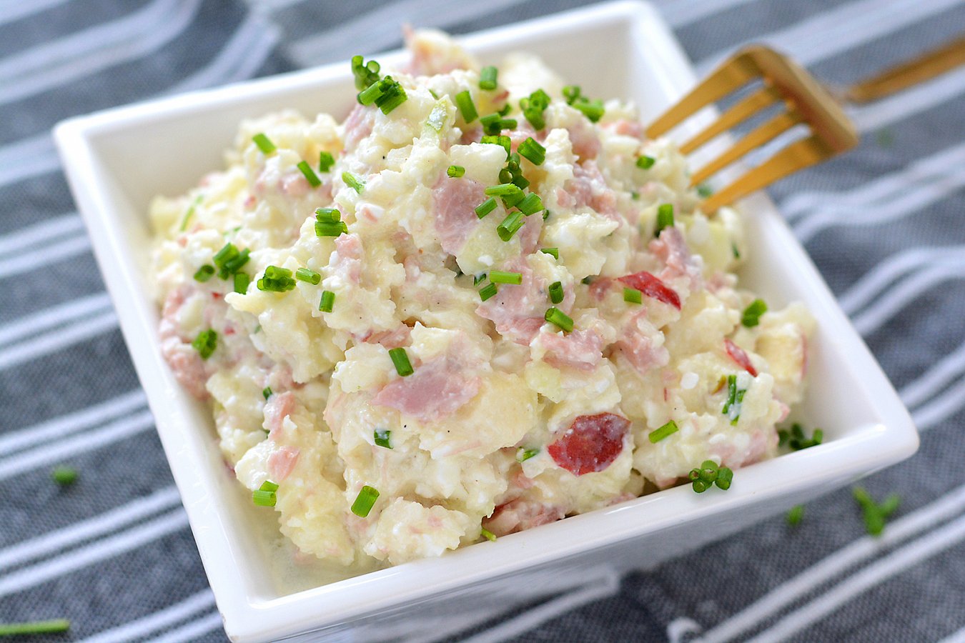 Kedlubnový salát se šunkou