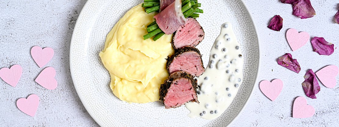 Bylinková panenka v páře s pepřovou omáčkou