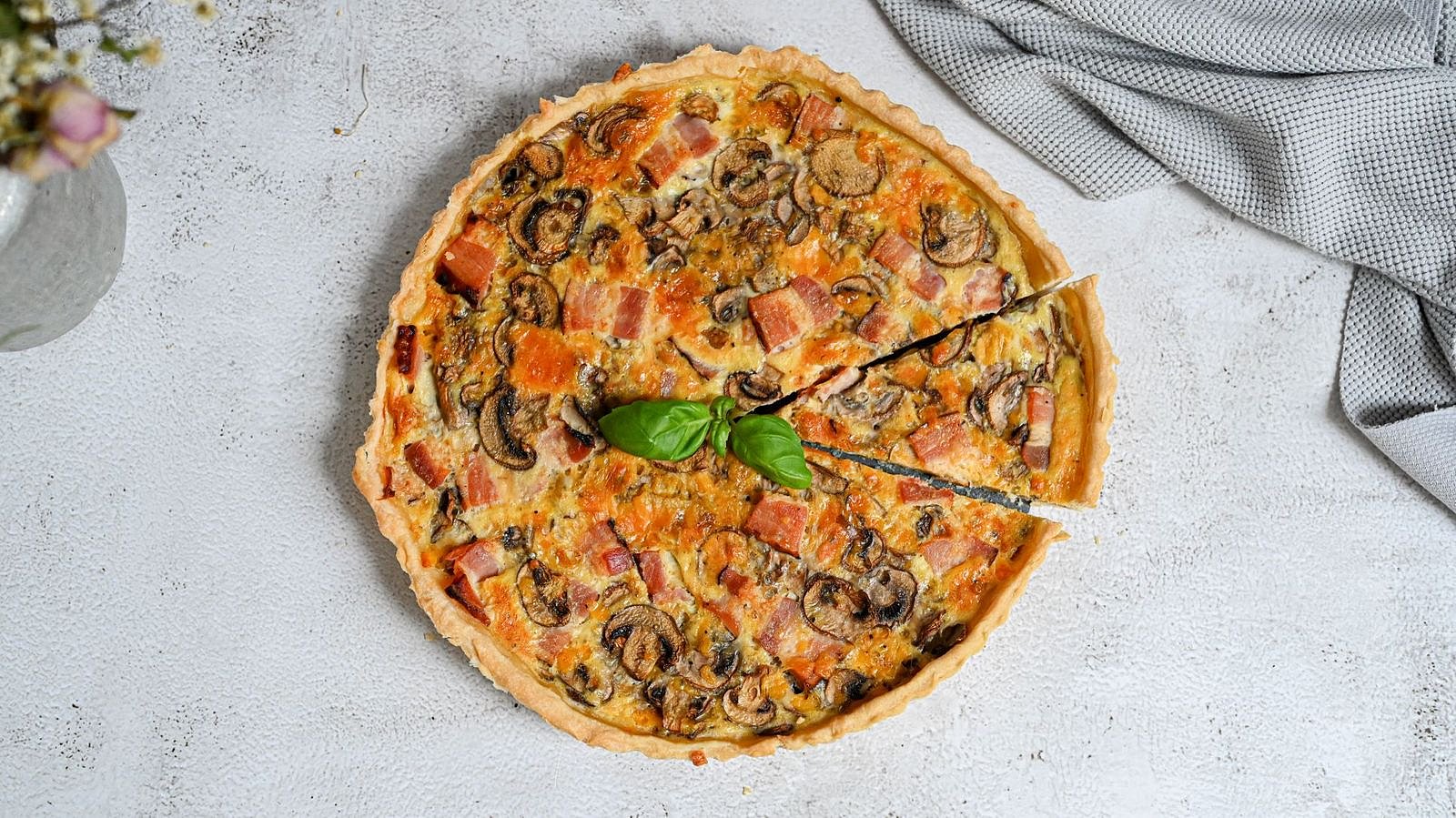 Slaný koláč se žampióny