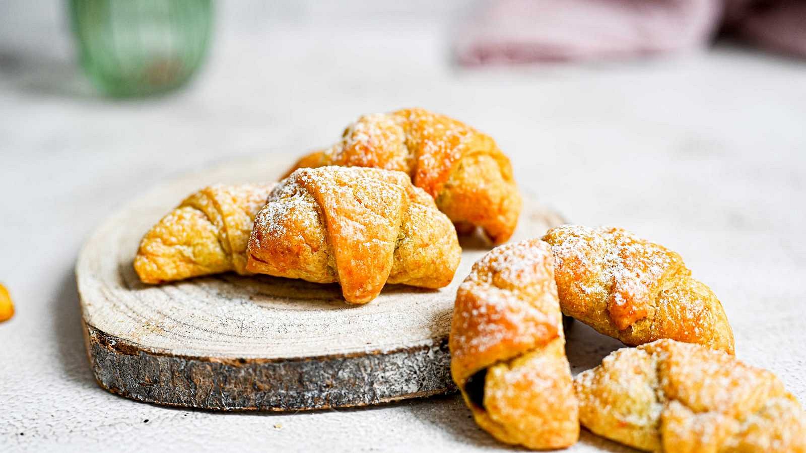 Mrkvové rohlíčky s povidly